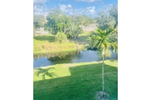 725 Lori Drive 306, Palm Springs, FL 33461 Sold 05/08/24