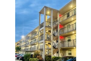 725 Lori Drive 306, Palm Springs, FL 33461 Sold 05/08/24