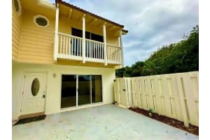 288 Seabreeze Circle, Jupiter, FL 33477 Sold 02/15/24