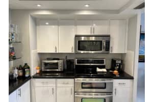 3333 NE 34th Street 906, Fort Lauderdale, FL 33308 Sold 08/26/24
