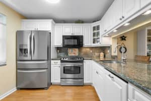 920 Dogwood Drive 160, Delray Beach, FL 33483 Sold 04/16/24