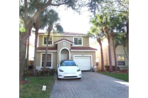 4351 Lake Lucerne Circle, West Palm Beach, FL 33409 Sold 02/06/24