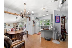 911 Courier Street, Vero Beach, FL 32960 Sold 08/30/24