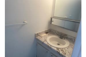 20 Golfs Edge E, West Palm Beach, FL 33417 - MLS#R10940596