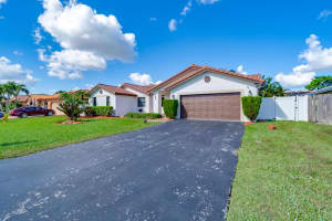 15823 Stonetower Street, Davie, FL 33331 Sold 01/29/24
