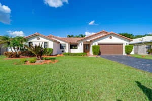 15823 Stonetower Street, Davie, FL 33331 Sold 01/29/24