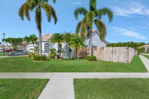 9353 Cove Point Circle, Boynton Beach, FL 33472 Sold 01/31/24