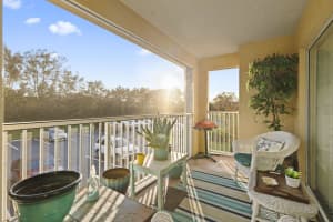 1590 S 42nd Circle 203, Vero Beach, FL 32967 Sold 01/10/24