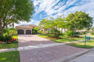 7791 Maywood Crest Drive, Palm Beach Gardens, FL 33412 Sold 02/12/24