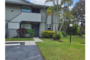 8419 SE Croft Circle F-1, Hobe Sound, FL 33455 Sold 02/09/24