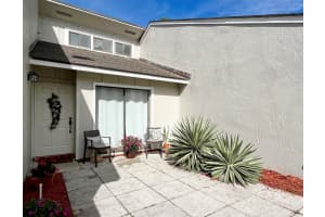 12813 Spinnaker Lane, Wellington, FL 33414 Sold 02/15/24