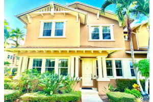 450 Amador Lane 2, West Palm Beach, FL 33401 Sold 03/01/24