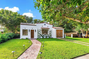 816 Park Place, West Palm Beach, FL 33401 Sold 03/20/24