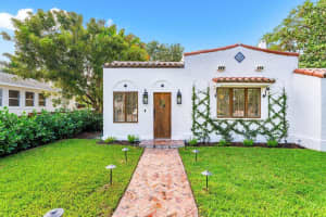 816 Park Place, West Palm Beach, FL 33401 Sold 03/20/24