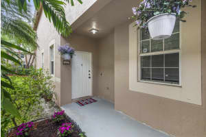 2127 Madeira Drive, Weston, FL 33327 Sold 01/05/24