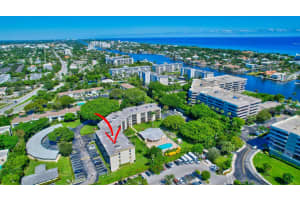 555 Banyan Tree Lane 111, Delray Beach, FL 33483 Sold 05/13/24