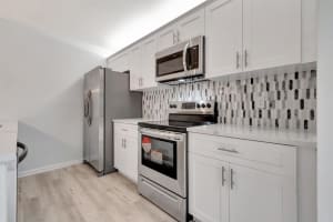 859 Blue Ridge Circle 859, West Palm Beach, FL 33409 Sold 03/08/24