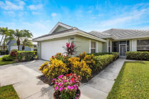 2204 SW Mayflower Drive NE, Palm City, FL 34990 Sold 02/20/24