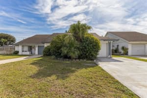 11885 Suellen Circle, Wellington, FL 33414 Sold 03/26/24