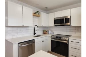 1225 NW 21st St 3 314, Stuart, FL 34994, Sold 04/19/24