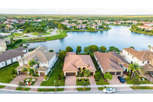 10311 Peninsula Place, Parkland, FL 33076 Sold 02/15/24