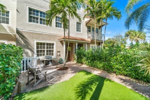 121 Ocean Cay Way, Hypoluxo, FL 33462 Sold 02/01/24