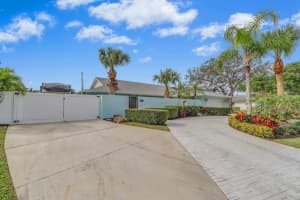 41 Golfview Drive, Tequesta, FL 33469 Sold 08/06/24