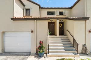 22 Via De Casas Sur 203, Boynton Beach, FL 33426 Sold 02/01/24