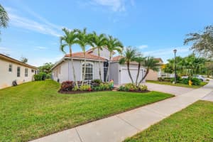 2722 SE Stonebriar Way, Stuart, FL 34997 Sold 02/28/24