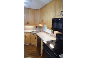 5280 Las Verdes Circle 123, Delray Beach, FL 33484 Sold 05/08/24