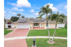 120 Parkwood Drive, Royal Palm Beach, FL 33411 Sold 02/29/24