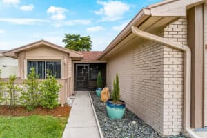 7 Fawlkland Circle, Boynton Beach, FL 33426 Sold 02/29/24