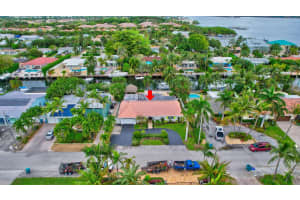 725 Shore Drive, Boynton Beach, FL 33435 Sold 03/13/24