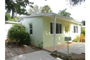 831 Biscayne Drive, West Palm Beach, FL 33401 Sold 04/03/24