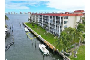 105 Paradise Harbour Boulevard 112, North Palm Beach, FL 33408 Sold 02/16/24