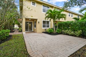 5060 Dulce Court, Palm Beach Gardens, FL 33418 Sold 03/21/24
