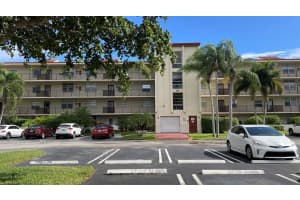27 Abbey Lane 102, Delray Beach, FL 33446 Sold 03/15/24