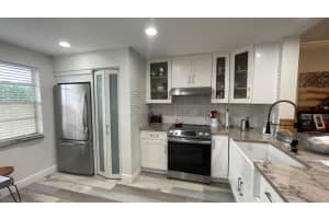 27 Abbey Lane 102, Delray Beach, FL 33446 Sold 03/15/24