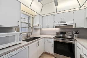 2600 SE Ocean Boulevard Z-9, Stuart, FL 34996 Sold 11/19/24