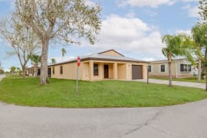 13990 Cancun Avenue, Fort Pierce, FL 34951 Sold 04/17/24
