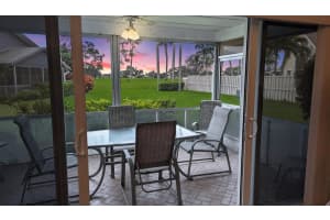 138 Moccasin Trail S, Jupiter, FL 33458 Sold 02/08/24