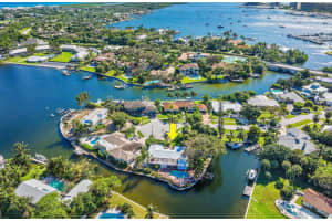 1487 Point Way, North Palm Beach, FL 33408 Sold 05/31/24