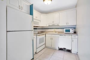 3000 Springdale Boulevard 102, Palm Springs, FL 33461 Sold 02/27/24
