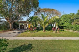 1111 Chickasaw Street, Jupiter, FL 33458 Sold 01/31/24