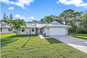 6771 SE Lillian Court, Stuart, FL 34997 Sold 02/20/24