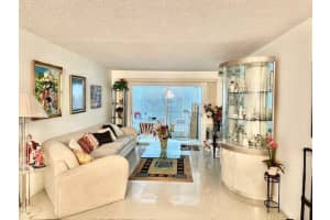 2081 Yarmouth E, Boca Raton, FL 33434 Sold 04/25/25