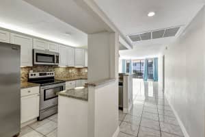 1 Royal Palm Way 2020, Boca Raton, FL 33432 Sold 04/25/24