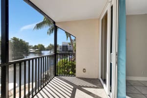 1 Royal Palm Way 2020, Boca Raton, FL 33432 Sold 04/25/24