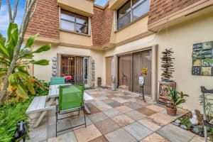 945 NW 29th Avenue D, Delray Beach, FL 33445 Sold 03/18/24