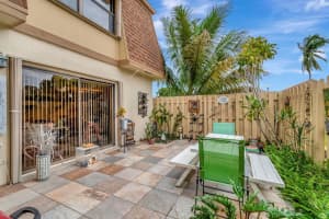 945 NW 29th Avenue D, Delray Beach, FL 33445 Sold 03/18/24